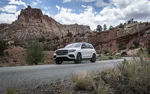   Mercedes-Benz GLS 580 4MATIC AMG Line (Diamond White) US-spec - 2019
