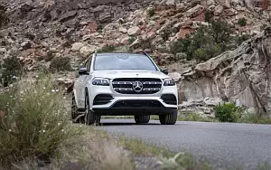   Mercedes-Benz GLS 580 4MATIC AMG Line (Diamond White) US-spec - 2019