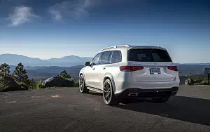   Mercedes-Benz GLS 580 4MATIC AMG Line (Diamond White) US-spec - 2019