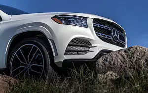   Mercedes-Benz GLS 580 4MATIC AMG Line (Diamond White) US-spec - 2019