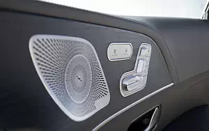   Mercedes-Benz GLS 580 4MATIC AMG Line (Diamond White) US-spec - 2019