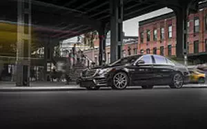   Mercedes-Benz S 560 4MATIC AMG Line US-spec - 2017