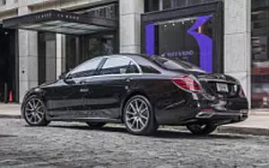   Mercedes-Benz S 560 4MATIC AMG Line US-spec - 2017