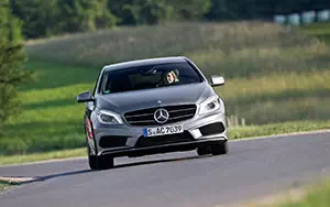   Mercedes-Benz A200 Style Package - 2012