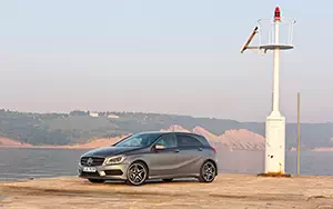   Mercedes-Benz A200 Style Package - 2012
