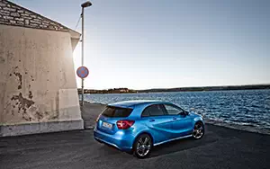   Mercedes-Benz A200 - 2012