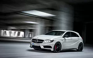   Mercedes-Benz A45 AMG - 2013