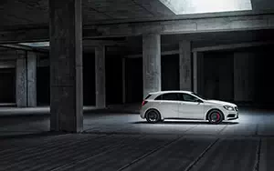   Mercedes-Benz A45 AMG - 2013