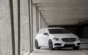   Mercedes-Benz A45 AMG - 2013