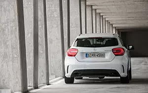   Mercedes-Benz A45 AMG - 2013