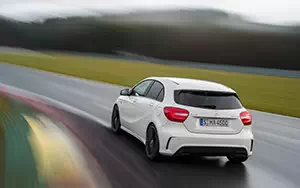   Mercedes-Benz A45 AMG - 2013