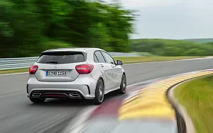   Mercedes-Benz A 250 Sport AMG Line - 2009