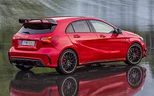   Mercedes-AMG A 45 4MATIC - 2009