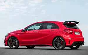   Mercedes-AMG A 45 4MATIC - 2009