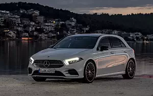   Mercedes-Benz A 180 d AMG Line - 2018