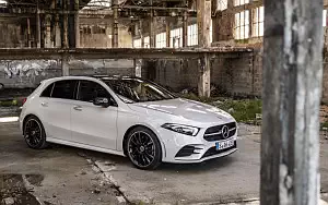   Mercedes-Benz A 180 d AMG Line - 2018