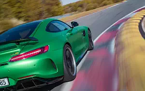   Mercedes-AMG GT R - 2016