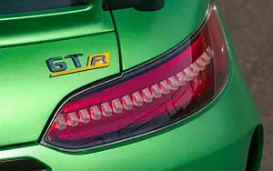   Mercedes-AMG GT R - 2016