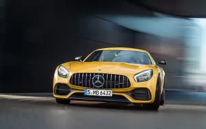   Mercedes-AMG GT S - 2017