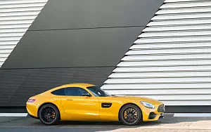   Mercedes-AMG GT S - 2017