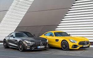   Mercedes-AMG GT S - 2017