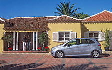   Mercedes-Benz B200 CDI 2005