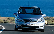   Mercedes-Benz B200 CDI 2005