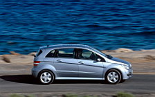   Mercedes-Benz B200 CDI 2005