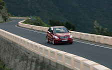   Mercedes-Benz B200 Turbo 2005