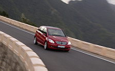   Mercedes-Benz B200 Turbo 2005