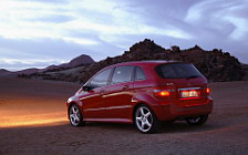   Mercedes-Benz B200 Turbo 2005