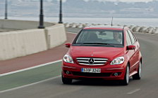   Mercedes-Benz B200 Turbo 2005