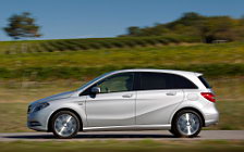   Mercedes-Benz B180 - 2011