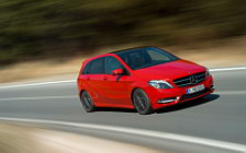   Mercedes-Benz B200 - 2011