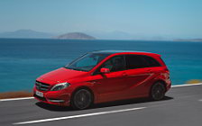   Mercedes-Benz B200 - 2011