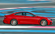   Mercedes-Benz C63 AMG Coupe Black Series - 2011