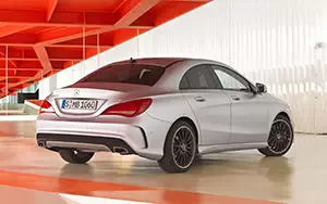   Mercedes-Benz CLA250 Edition 1 - 2013