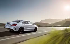   Mercedes-Benz CLA250 Edition 1 - 2013