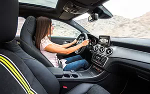   Mercedes-Benz CLA250 Edition 1 - 2013