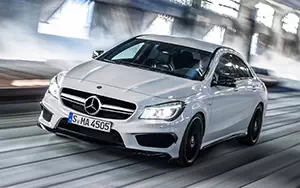   Mercedes-Benz CLA45 AMG - 2013