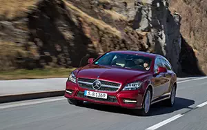   Mercedes-Benz CLS500 Shooting Brake 4MATIC - 2012