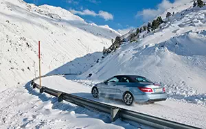   Mercedes-Benz E500 Cabriolet AMG Sports Package - 2010