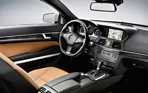   Mercedes-Benz E500 Cabriolet AMG Sports Package - 2010