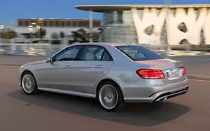  Mercedes-Benz E400 AMG Sports Package - 2013