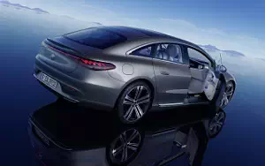   Mercedes-Benz EQS 450+ - 2021