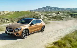   Mercedes-Benz GLA 220 d 4MATIC - 2017