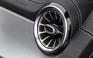   Mercedes-Benz GLA 250 4MATIC AMG Line - 2020