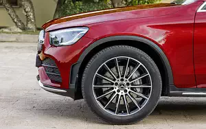   Mercedes-Benz GLC 300 4MATIC Coupe AMG Line - 2019