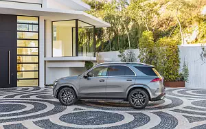   Mercedes-AMG GLE 53 4MATIC+ - 2009
