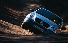   Mercedes-Benz ML320 - 1998
